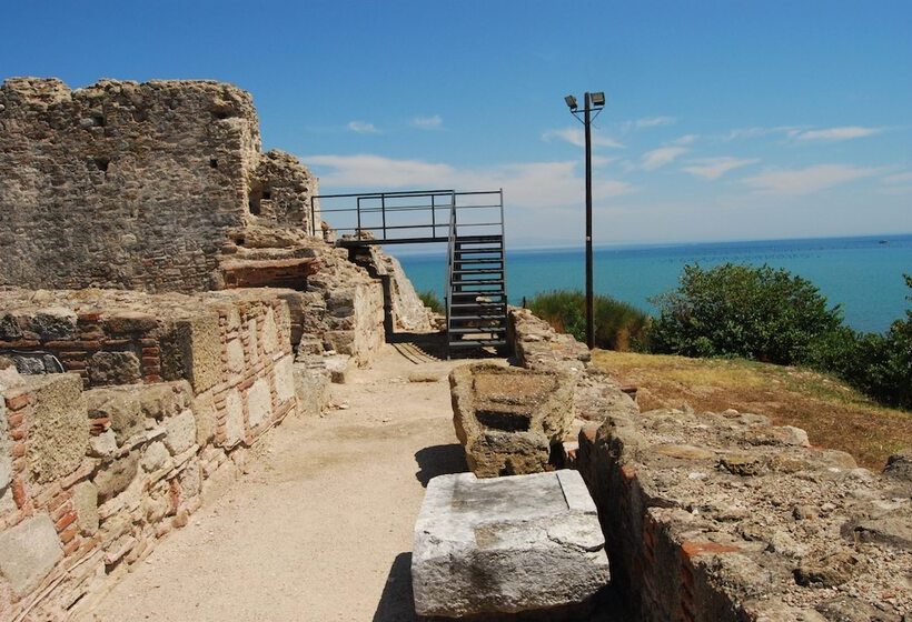 בית מלון כפרי Achillion