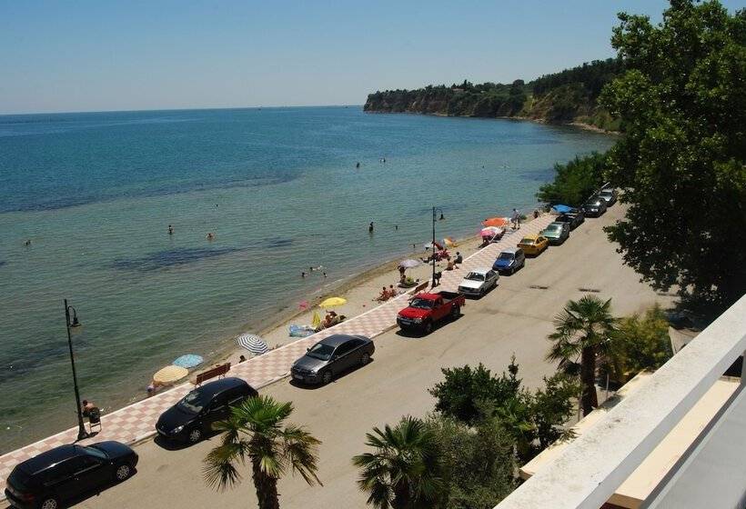 בית מלון כפרי Achillion