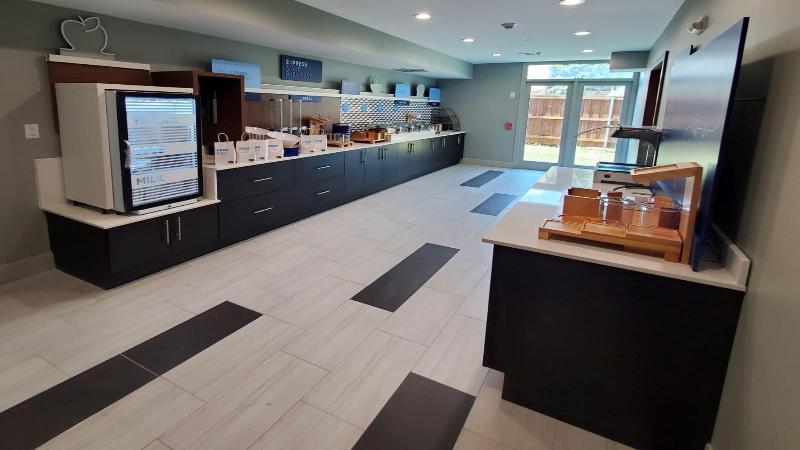 호텔 Holiday Inn Express & Suites Arlington North Stadium Area