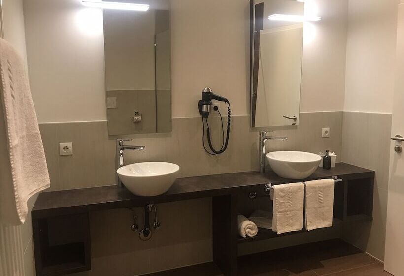 Отель Jakobslust