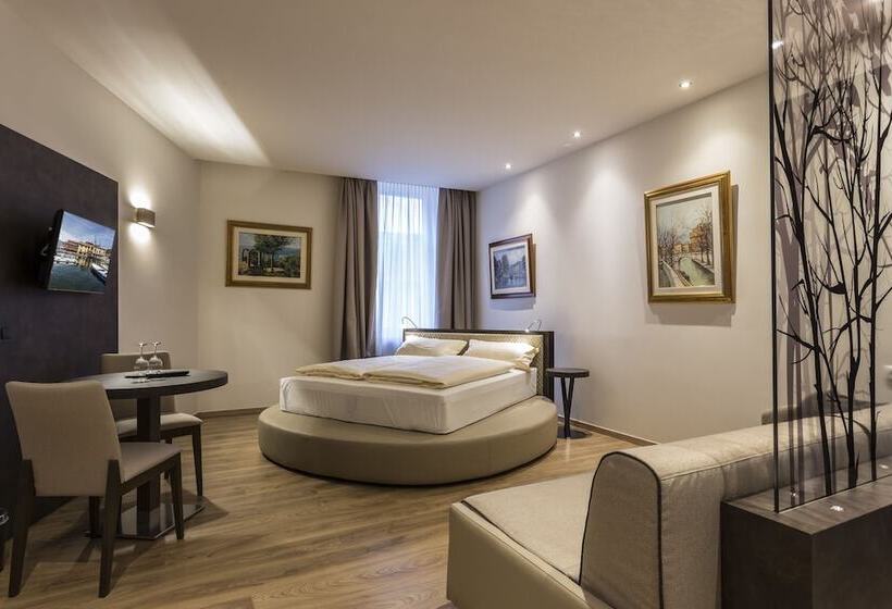 Отель Jakobslust