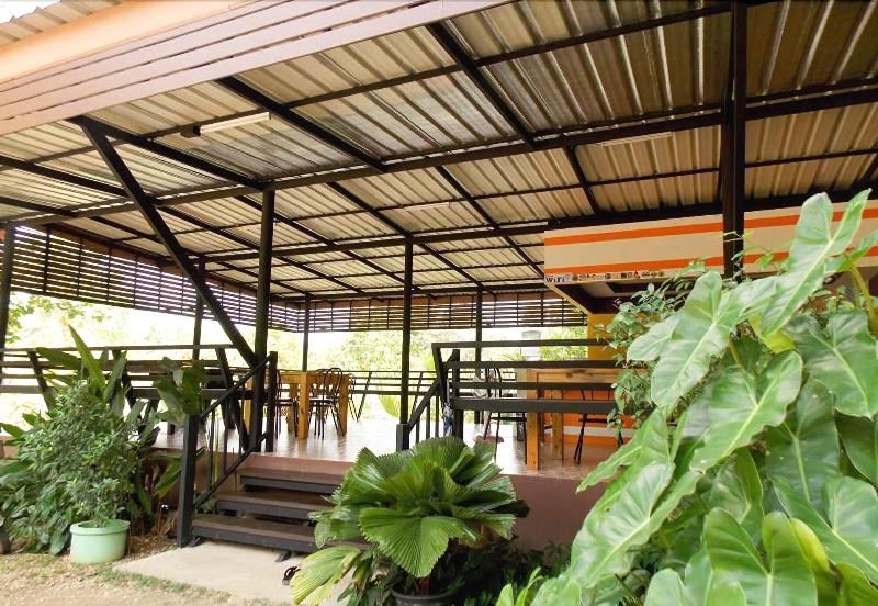 בית מלון כפרי Tha Ma Lai