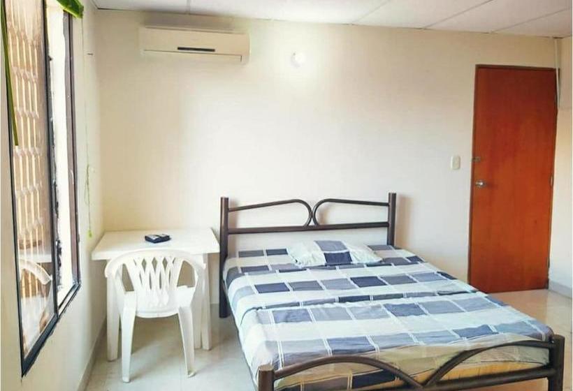 הוסטל Hostal Villa Del Mar   Rodadero