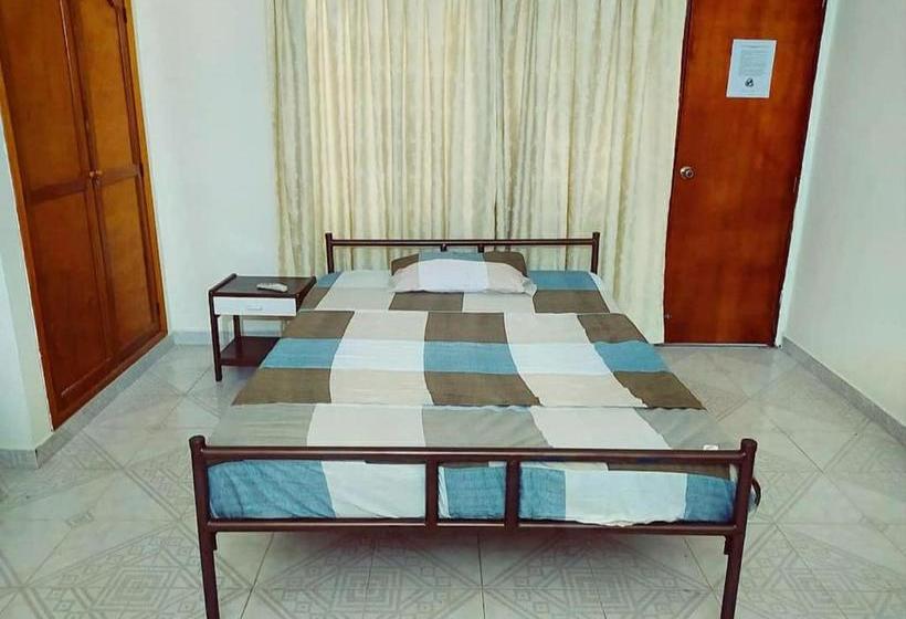 הוסטל Hostal Villa Del Mar   Rodadero