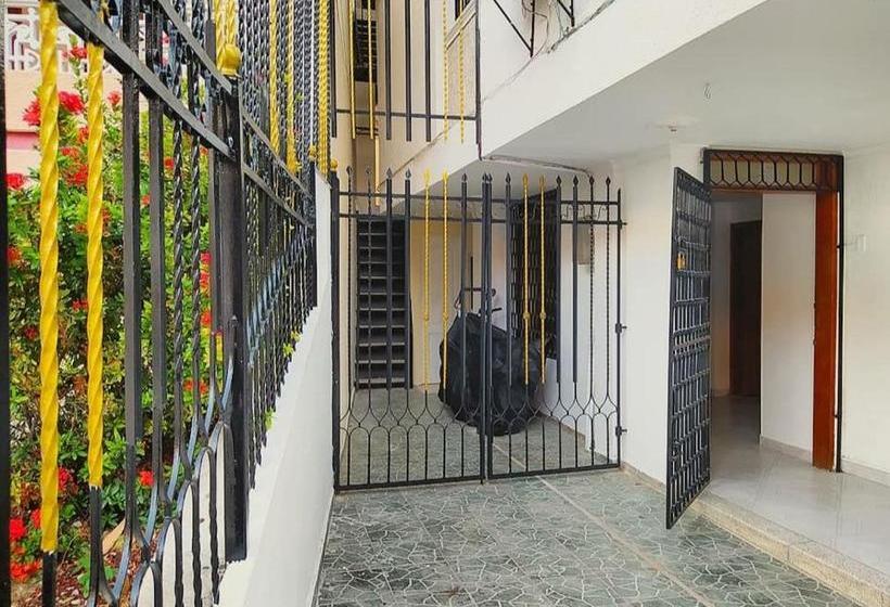 הוסטל Hostal Villa Del Mar   Rodadero