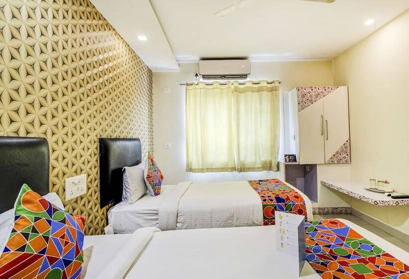 Fabhotel Sri Mayuri