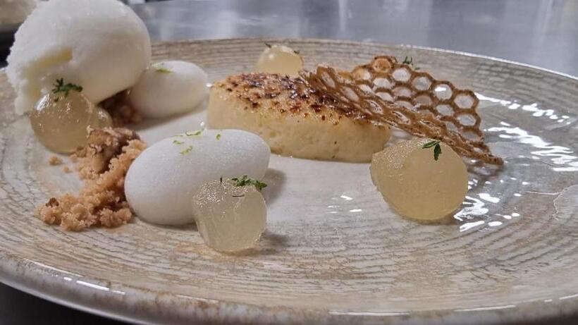 Отель Auberge Au Mai