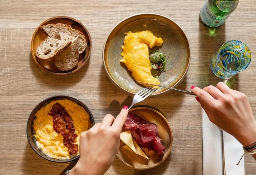 Отель Auberge Au Mai