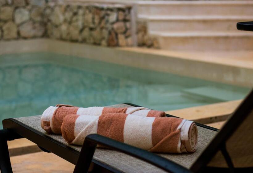 هتل Boutique Bugambilias