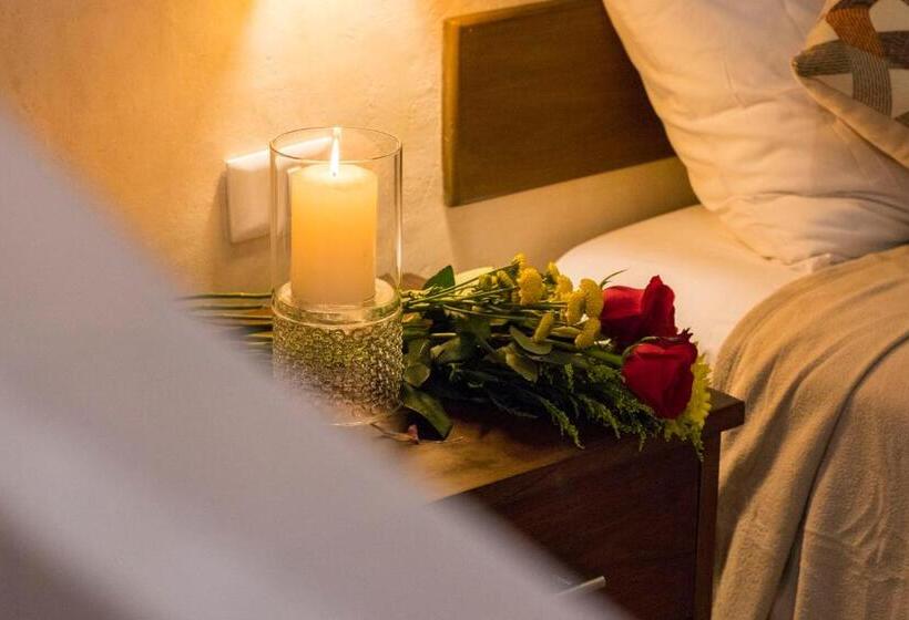 هتل Boutique Bugambilias