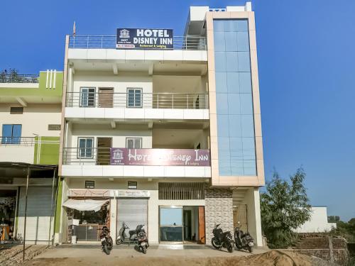 Отель Collection O 76875 Paradise Inn