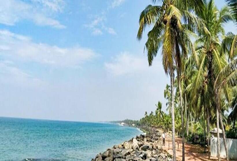 Fabhotel Wateredge Beach Resort