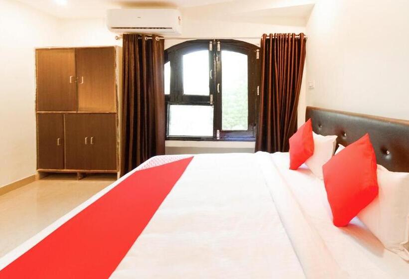 Отель Oyo 46315  Kartar