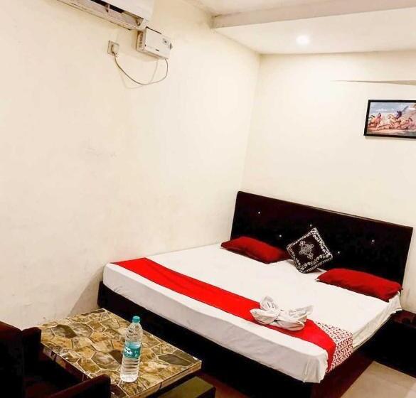 Отель Oyo 46315  Kartar