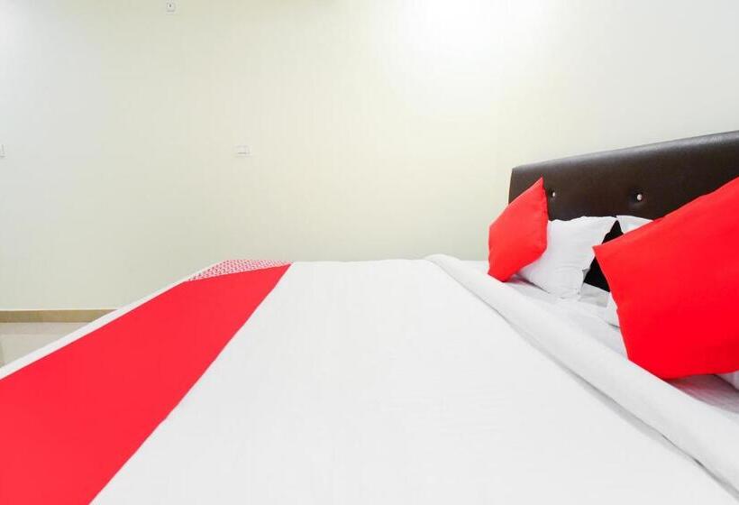 Отель Oyo 46315  Kartar