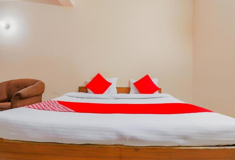 酒店 Oyo 77590 Vats