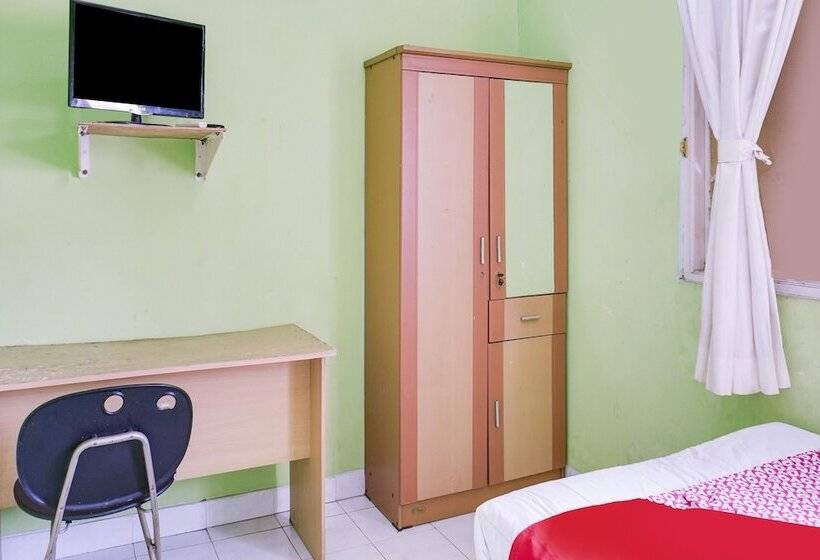 בית מלון כפרי Surya Inn Syariah Cikarang Redpartner