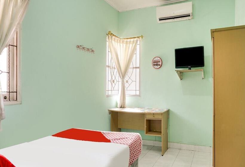 בית מלון כפרי Surya Inn Syariah Cikarang Redpartner