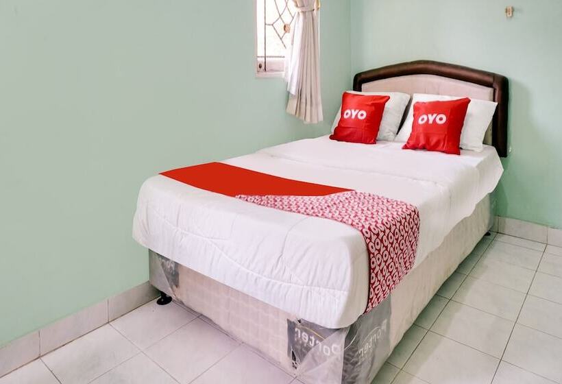 בית מלון כפרי Surya Inn Syariah Cikarang Redpartner