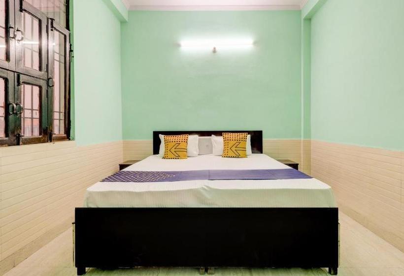 ホテル Spot On 77493 Moon Unit2