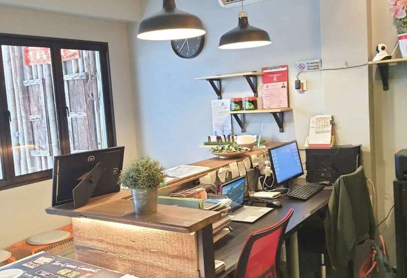 فندق Spot On 90165 Village Farmer Corporate