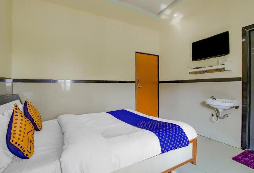 酒店 Spot On Indirasagar Executive