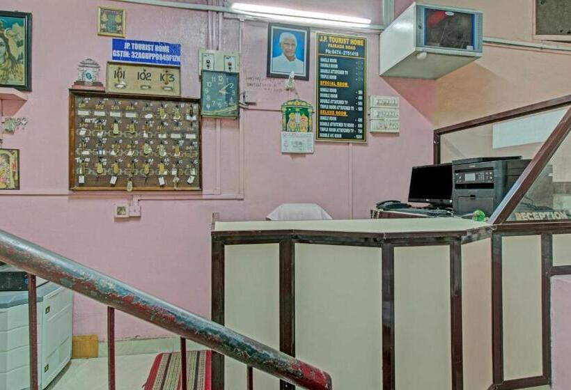 酒店 Spot On J P Tourist Home