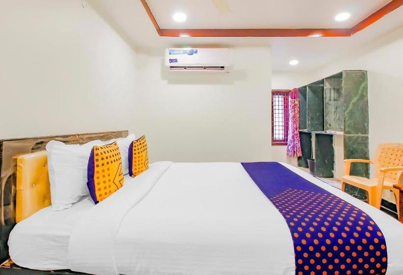 هتل Spot On  Grand Inn