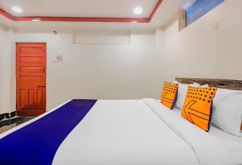 هتل Spot On  Grand Inn