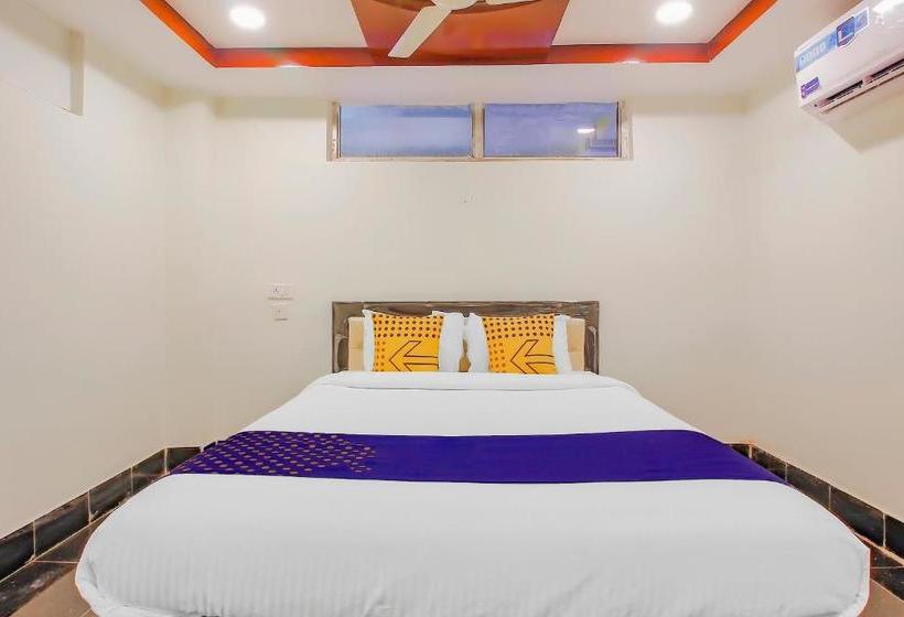 هتل Spot On  Grand Inn