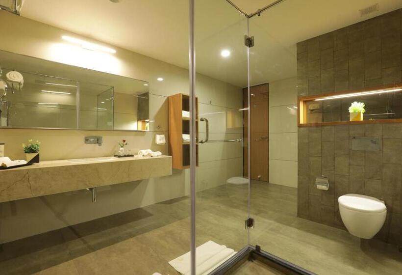 בית מלון כפרי Tara Suns