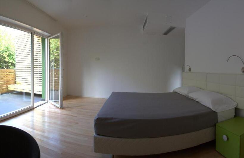 膳宿费 Affittacamere Rezzo