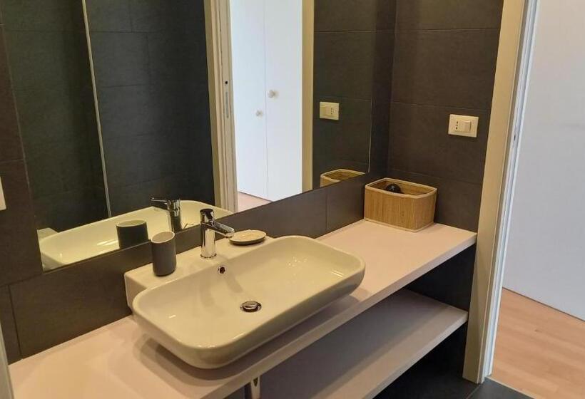 膳宿费 Affittacamere Rezzo