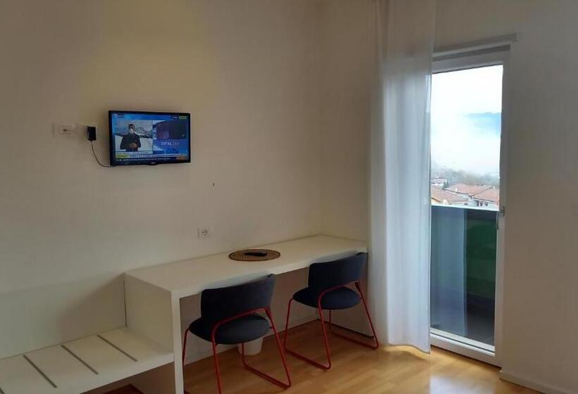 膳宿费 Affittacamere Rezzo