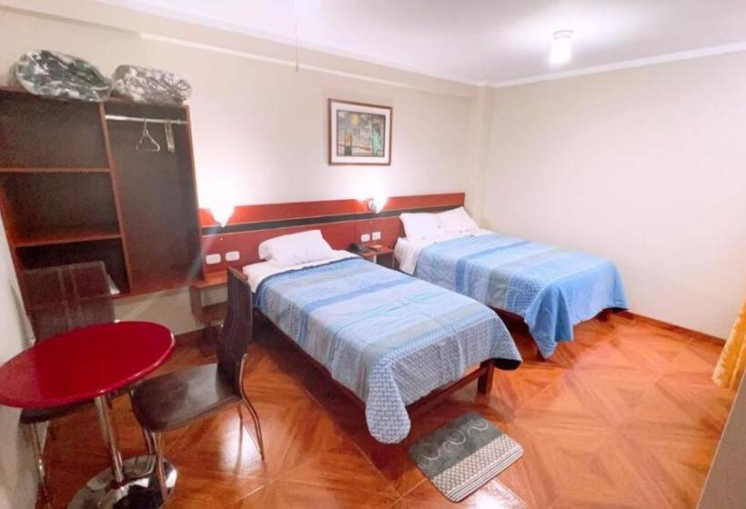 پانسیون Hostal Real Cerrillos