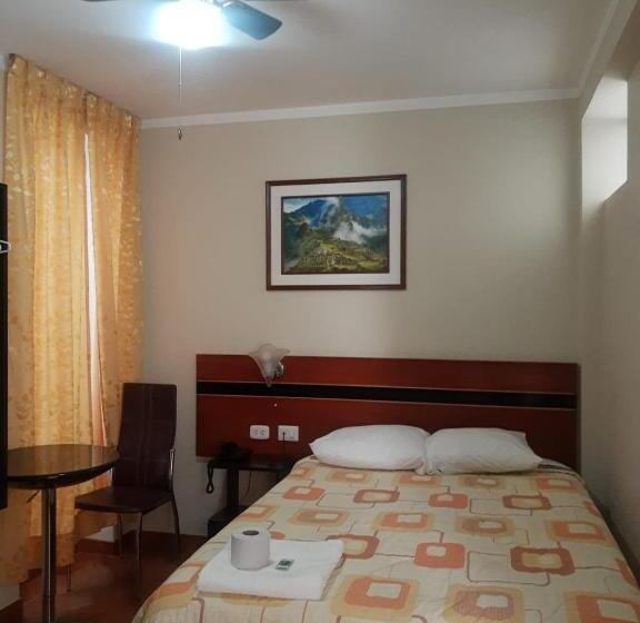 پانسیون Hostal Real Cerrillos