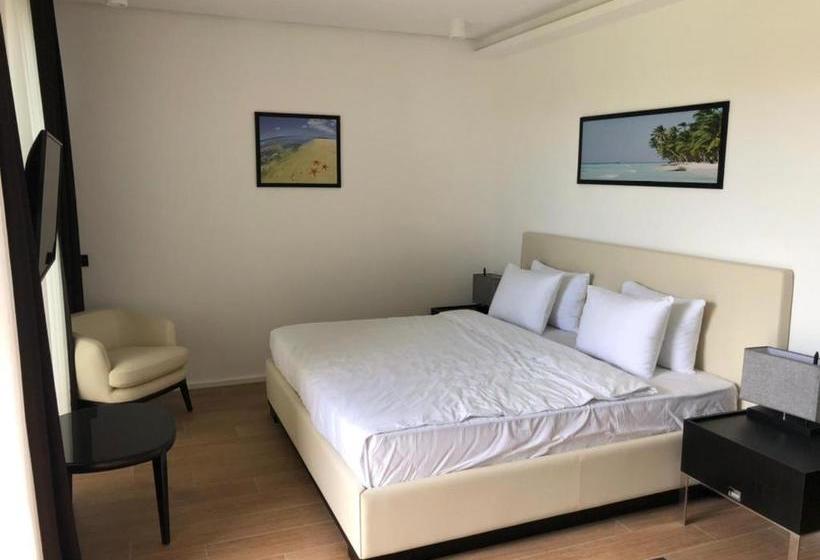 Sea Breeze Lighthouse