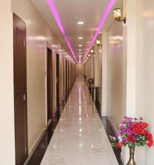 호텔 Blue Diamond Resort &