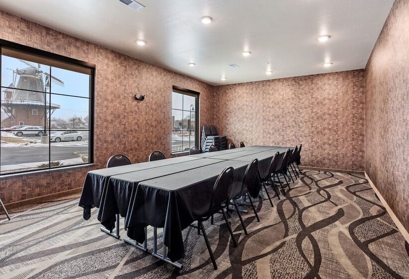 Cobblestone Hotel & Suites   Little Chute