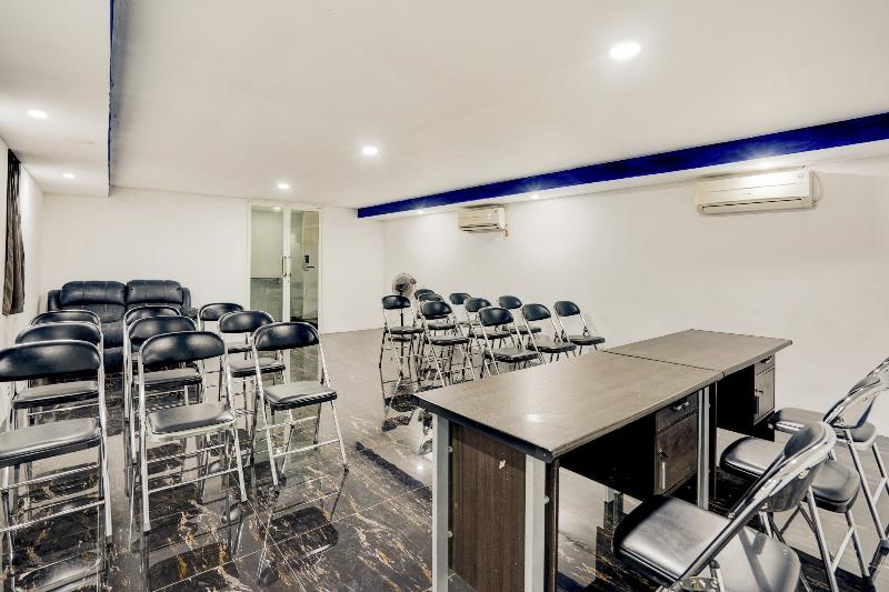 ホテル Collection O 90176 Lg  Jember