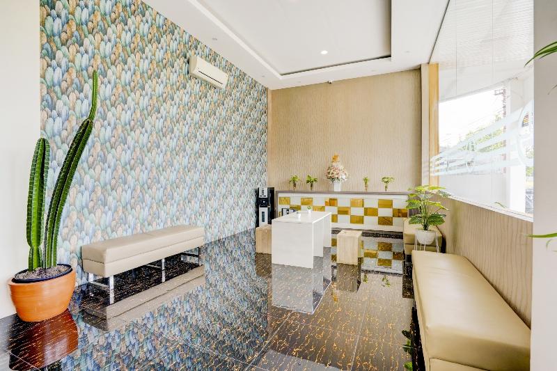 ホテル Collection O 90176 Lg  Jember