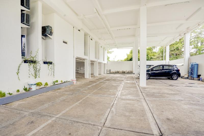 ホテル Collection O 90176 Lg  Jember