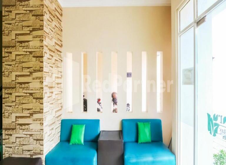 فندق D Waru Homestay Syariah Near Jl Slamet Riyadi Mitra Reddoorz