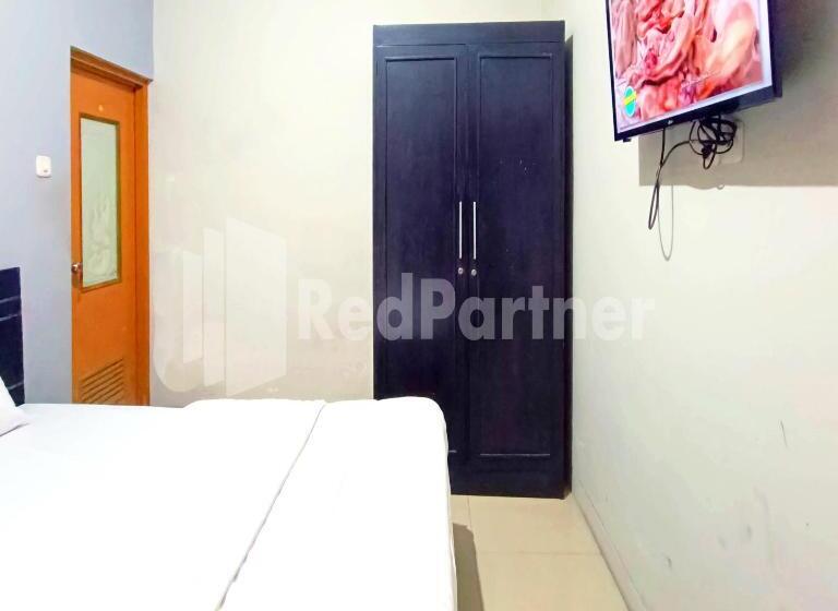 酒店 D Waru Homestay Syariah Near Jl Slamet Riyadi Mitra Reddoorz