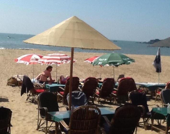 בית מלון כפרי Hare S Bar And Restaurant