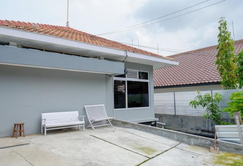 호텔 Koolkost @ Jalan Cinde Raya Barat Semarang