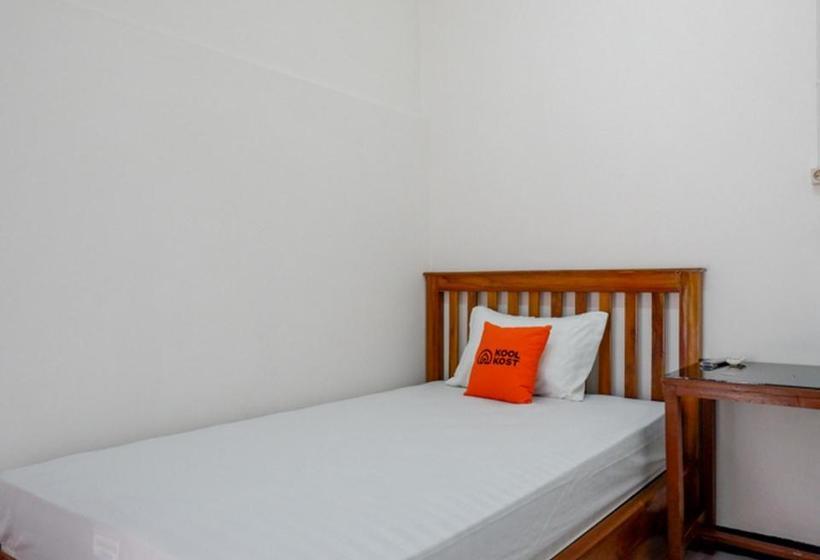 호텔 Koolkost @ Jalan Cinde Raya Barat Semarang