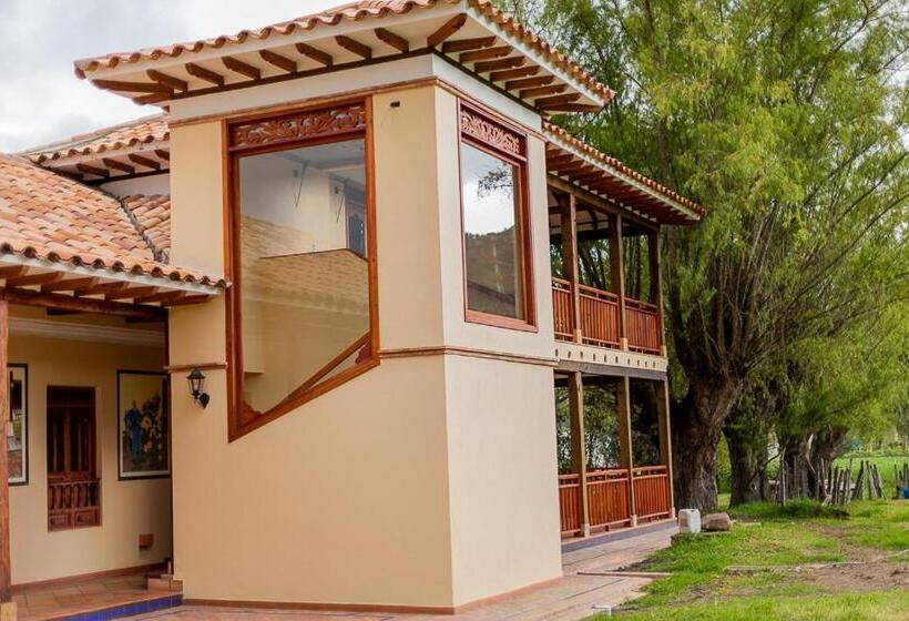 فندق Marquesa De Pinares