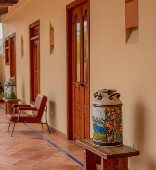 فندق Marquesa De Pinares