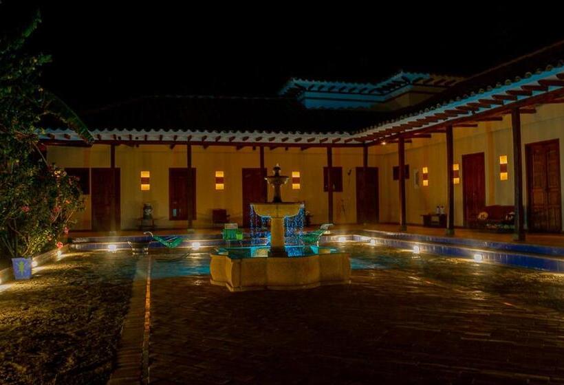 فندق Marquesa De Pinares